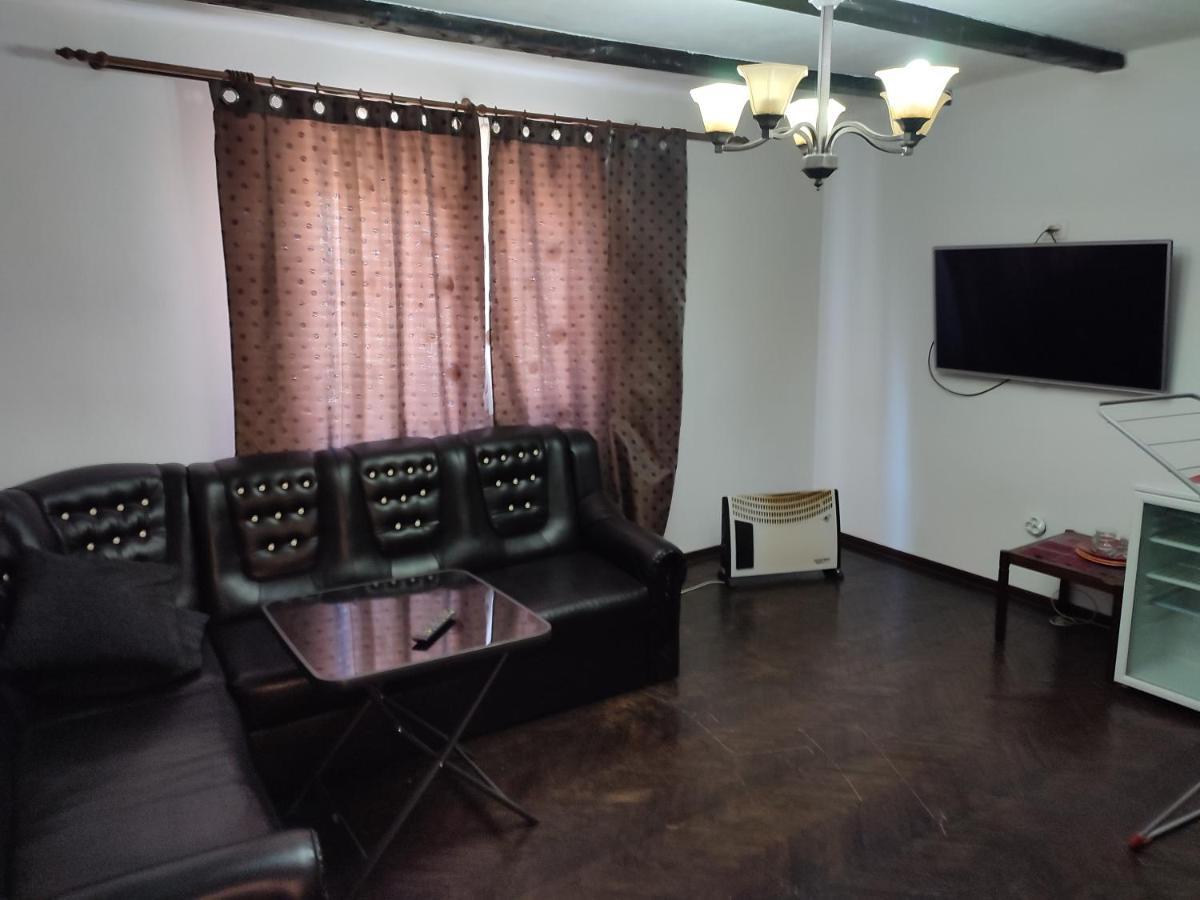 Hotel Central House Curtea de Argeş Zewnętrze zdjęcie