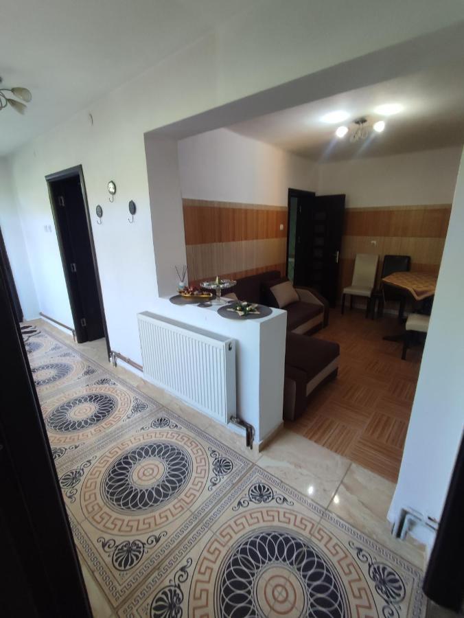 Hotel Central House Curtea de Argeş Zewnętrze zdjęcie