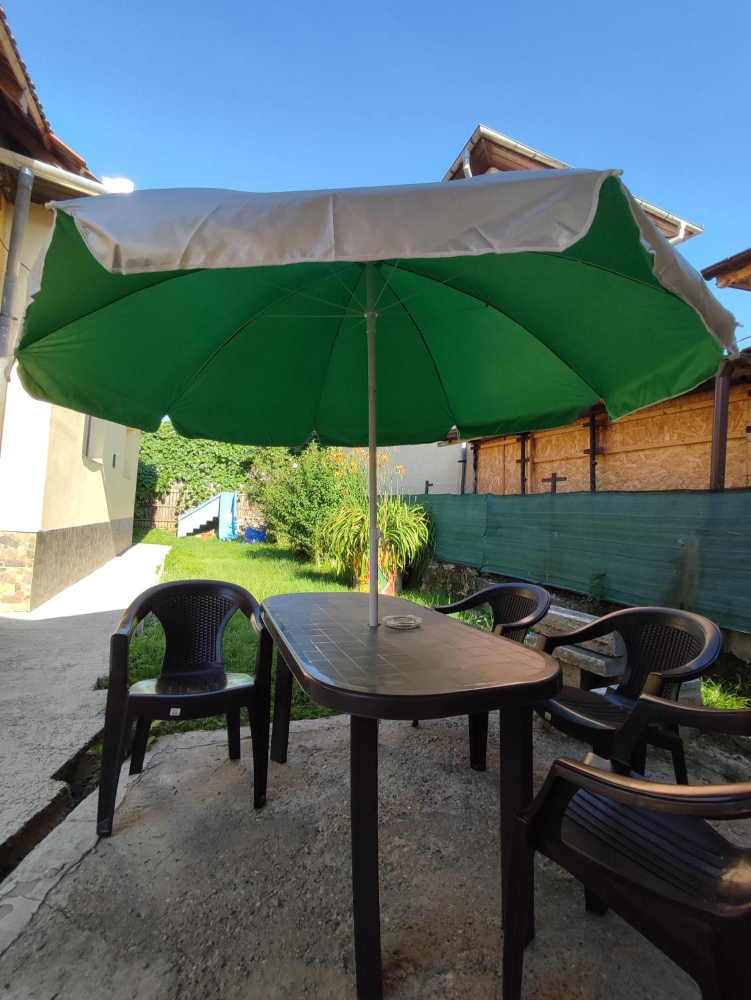 Hotel Central House Curtea de Argeş Zewnętrze zdjęcie