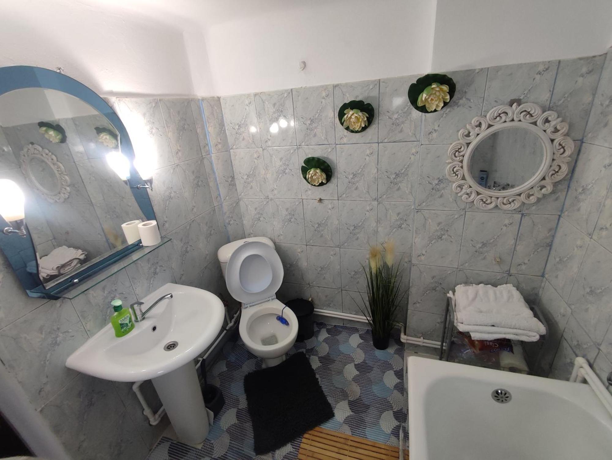 Hotel Central House Curtea de Argeş Zewnętrze zdjęcie